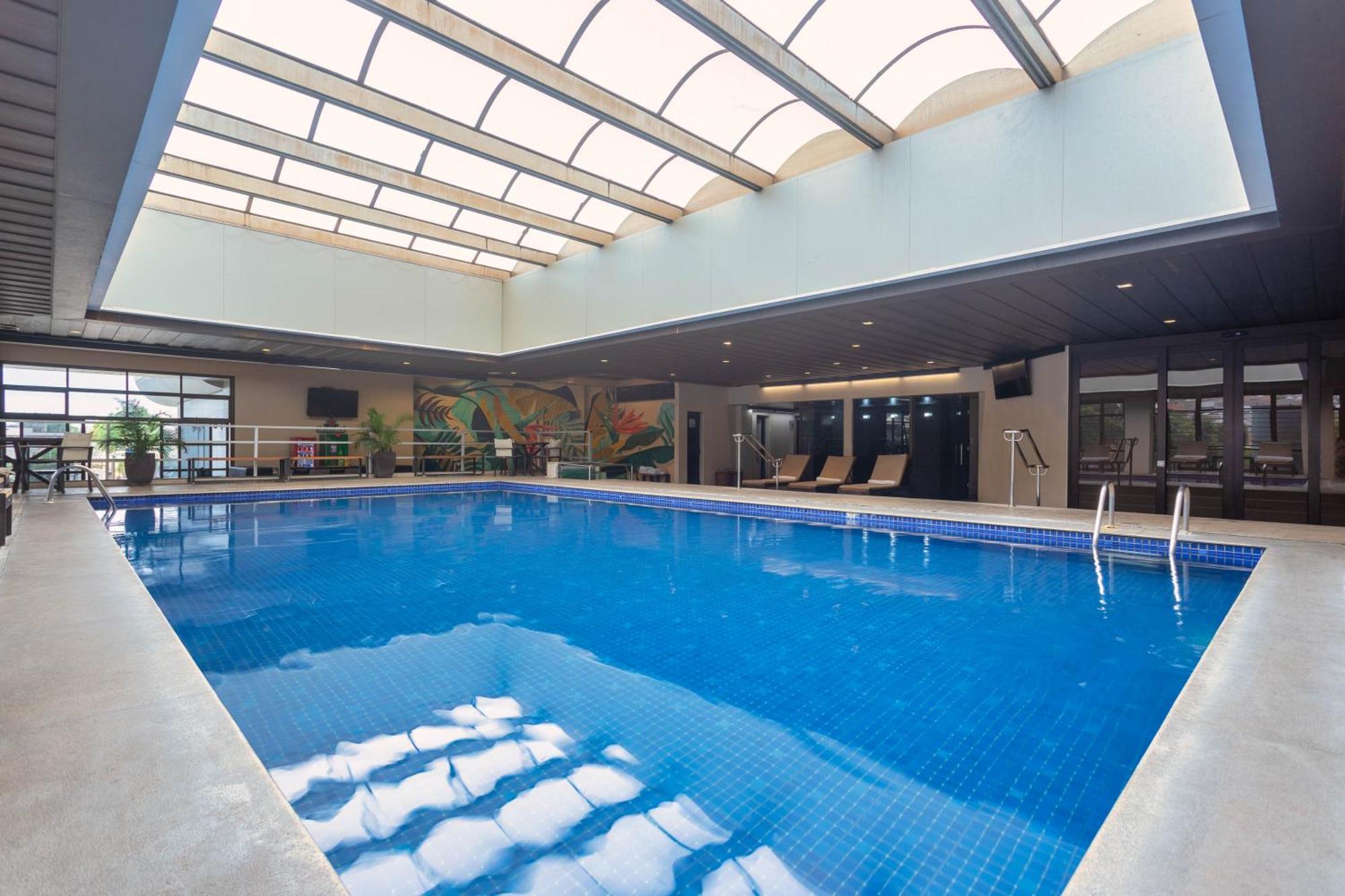 Ouro Minas Hotel Belo Horizonte, Dolce By Wyndham Extérieur photo The pool at the hotel