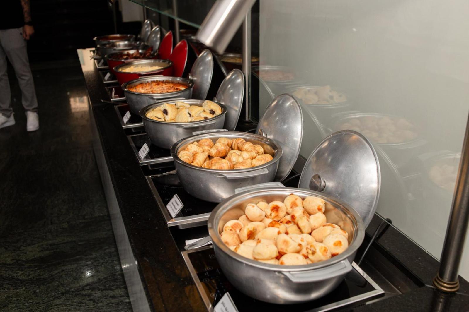 Ouro Minas Hotel Belo Horizonte, Dolce By Wyndham Extérieur photo A chafing dish